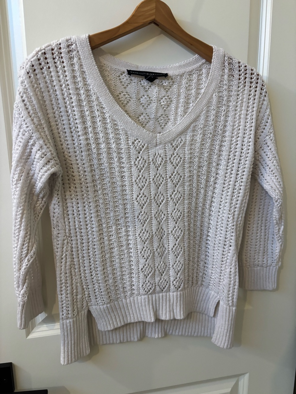 White House Black Market V-Neck Knit Sweater Size Small